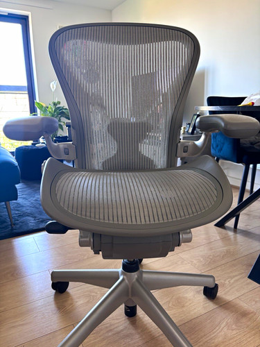 Herman miller aeron grey - miller, b