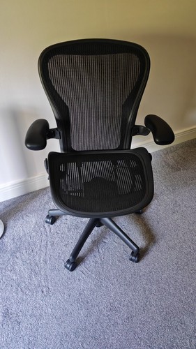 Herman miller aeron - herman, classic