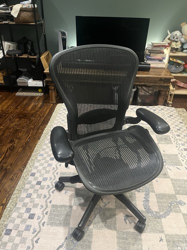 Herman miller aeron - miller,