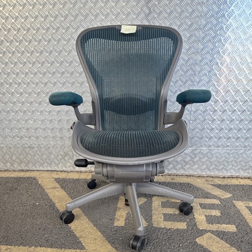 Herman miller aeron chair size - chair,