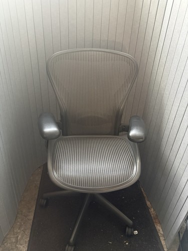 Herman miller aeron size - aeron, b