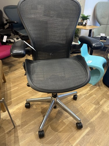 Herman miller aeron size - aeron, b