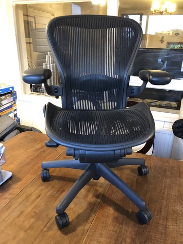 Herman miller aeron - miller, b