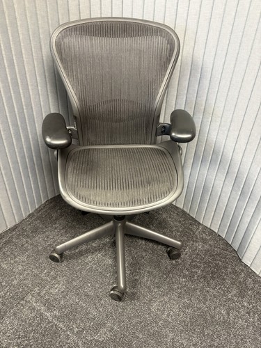 Herman miller aeron - herman, size