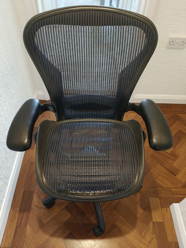 Herman miller size aeron - herman,