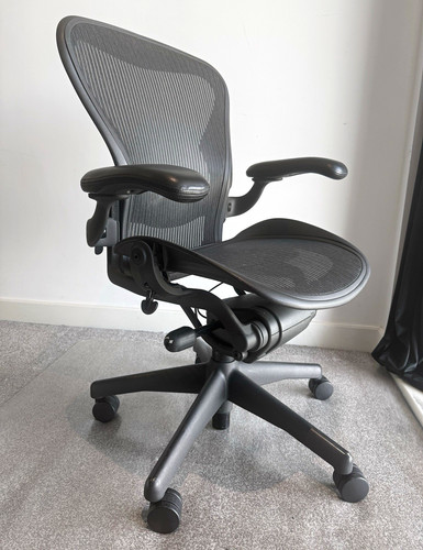 Herman miller aeron - miller,