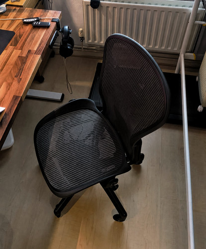 Herman miller aeron - miller, classic