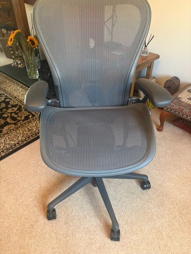 Herman miller aeron - aeron, size