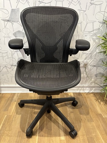 Herman miller aeron medium - miller,