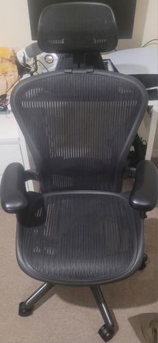 Herman miller aeron - size, b