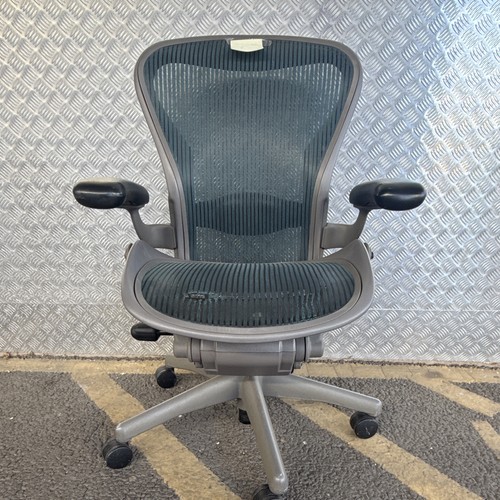 Herman miller aeron chair - herman,